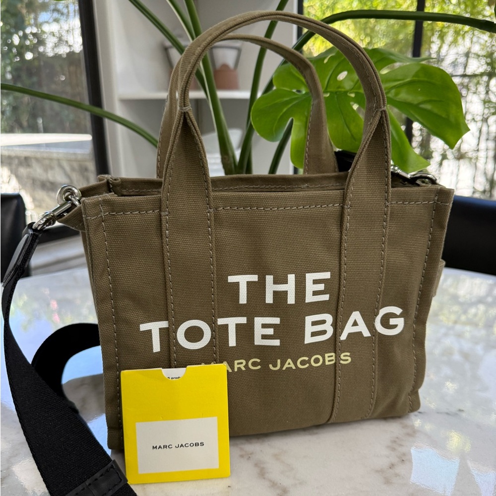 New Marc Jacobs canvas tote in army green